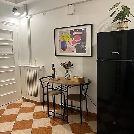 Quiet Apartment With Garden View In Kolonaki Афіни Екстер'єр фото